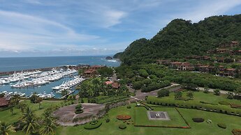 Veranda 8H 3 bdr Garden View in Los Suenos