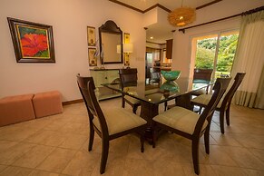 Veranda 8F 2 bdr Garden View in Los Suenos