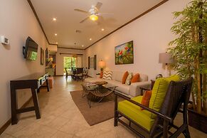 Veranda 8F 2 bdr Garden View in Los Suenos
