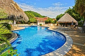 Colina 9E 2 bdr Garden View in Los Suenos