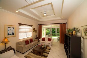 Colina 9E 2 bdr Garden View in Los Suenos