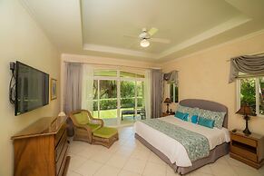 Colina 9E 2 bdr Garden View in Los Suenos