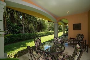 Colina 9E 2 bdr Garden View in Los Suenos