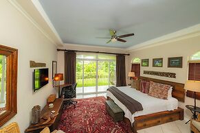 Colina 8E 2 bdr Garden View in Los Suenos