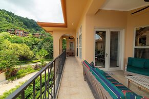 Bella Vista 7A 3 Bdrs Pool View in Los Suenos