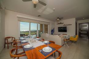Miramar 5D 3 bdr Ocean View in Los Suenos