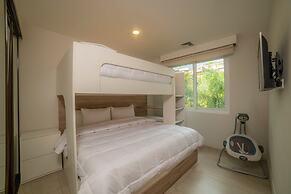 Miramar 5D 3 bdr Ocean View in Los Suenos