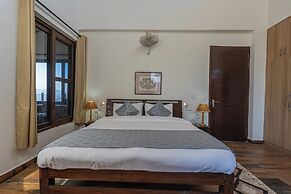 Alaya Stays SnowPeak Vila With Hill View