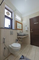 Alaya Stays SnowPeak Vila With Hill View
