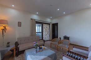 Alaya Stays SnowPeak Vila With Hill View