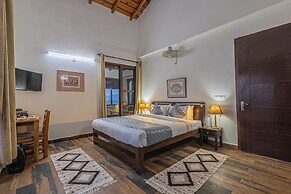 Alaya Stays SnowPeak Vila With Hill View