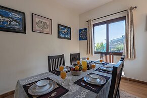 Alaya Stays SnowPeak Vila With Hill View
