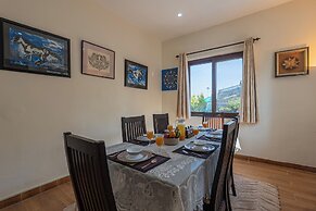 Alaya Stays SnowPeak Vila With Hill View