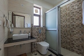Alaya Stays SnowPeak Vila With Hill View