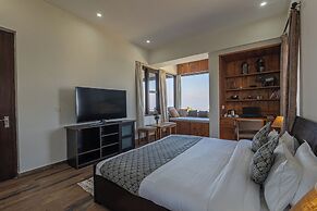 Alaya Stays SnowPeak Vila With Hill View
