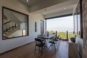 Alaya Stays SnowPeak Vila With Hill View