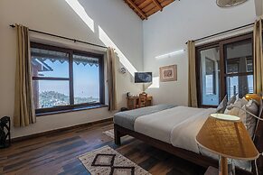 Alaya Stays SnowPeak Vila With Hill View