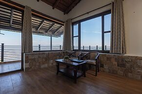 Alaya Stays SnowPeak Vila With Hill View