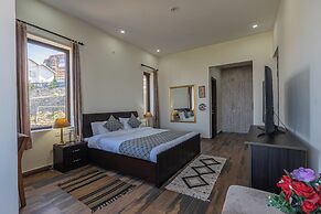 Alaya Stays SnowPeak Vila With Hill View