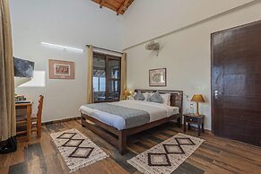 Alaya Stays SnowPeak Vila With Hill View