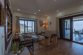 Alaya Stays SnowPeak Vila With Hill View