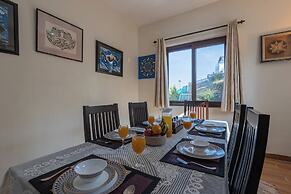 Alaya Stays SnowPeak Vila With Hill View