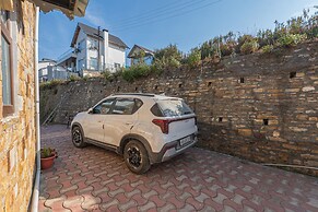 Alaya Stays SnowPeak Vila With Hill View