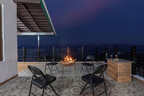 Alaya Stays SnowPeak Vila With Hill View