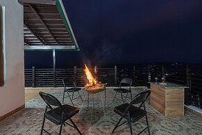 Alaya Stays SnowPeak Vila With Hill View