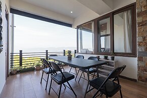 Alaya Stays SnowPeak Vila With Hill View