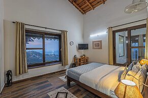 Alaya Stays SnowPeak Vila With Hill View