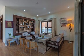 Alaya Stays SnowPeak Vila With Hill View
