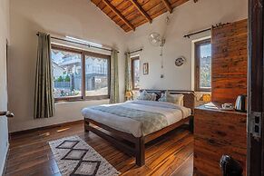 Alaya Stays SnowPeak Vila With Hill View
