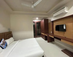 Hotel Amba Ambience
