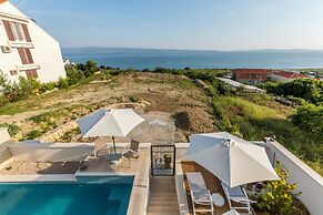 Belo Horizonte, with Pool & Sea View