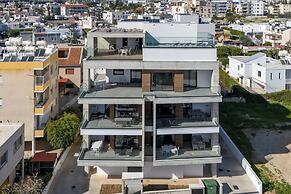203 Piliou - City Views & Rooftop Pool Access