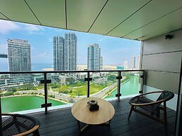 Azure Casa at Cinnamon Life Residence