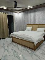 Hotel The Royal Knot