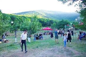 Vardeni Guest House