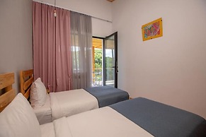Vardeni Guest House