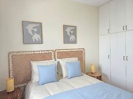 Ambrosia Townhouse by Staycom