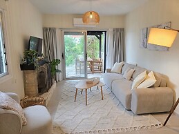 Ambrosia Townhouse by Staycom