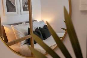 Sienna Townhouse by Staycom