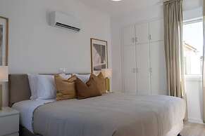 Sienna Townhouse by Staycom