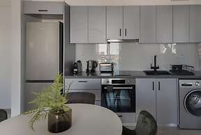 Lithos Modern Flat by Staycom