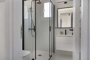 Lithos Modern Flat by Staycom