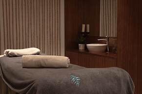 Crystalview Elysia by Staycom