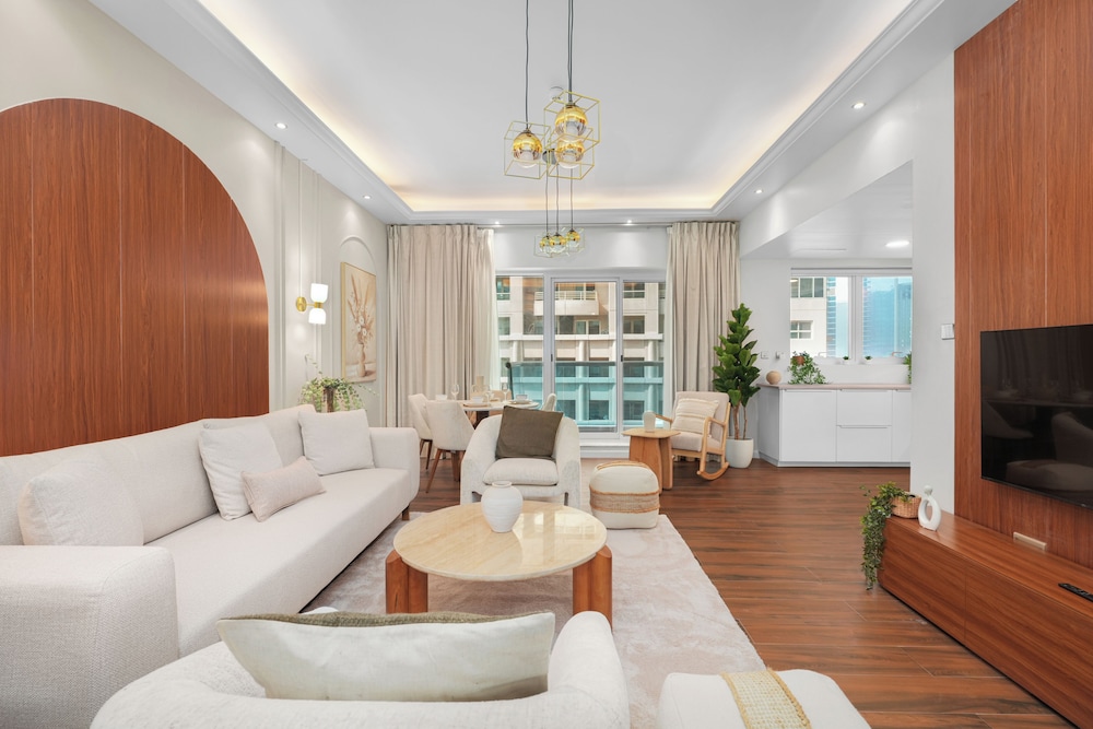Gala Guests - Classic Opal Tower Suites Dubai Marina