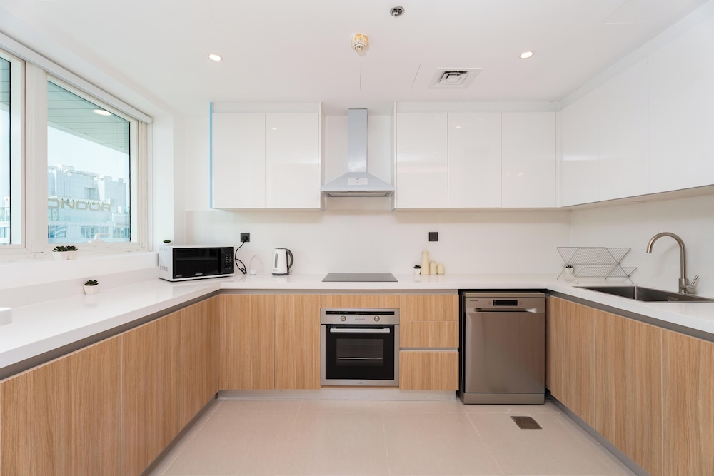 Gala Guests - Classic Opal Tower Suites Dubai Marina