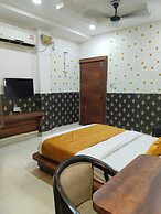 HOTEL DYNA INN